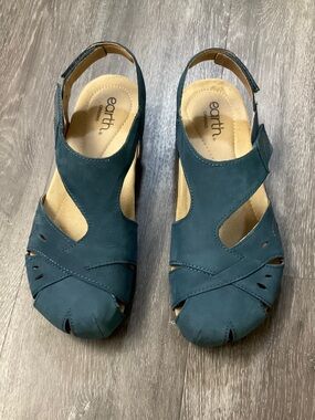 Earth Origins Teal Cutout Slingback Sandals